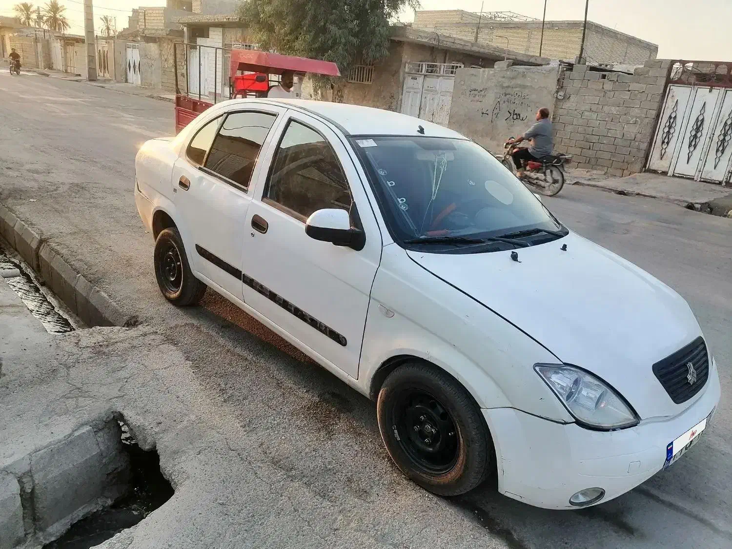 تیبا صندوق دار SX - 1395