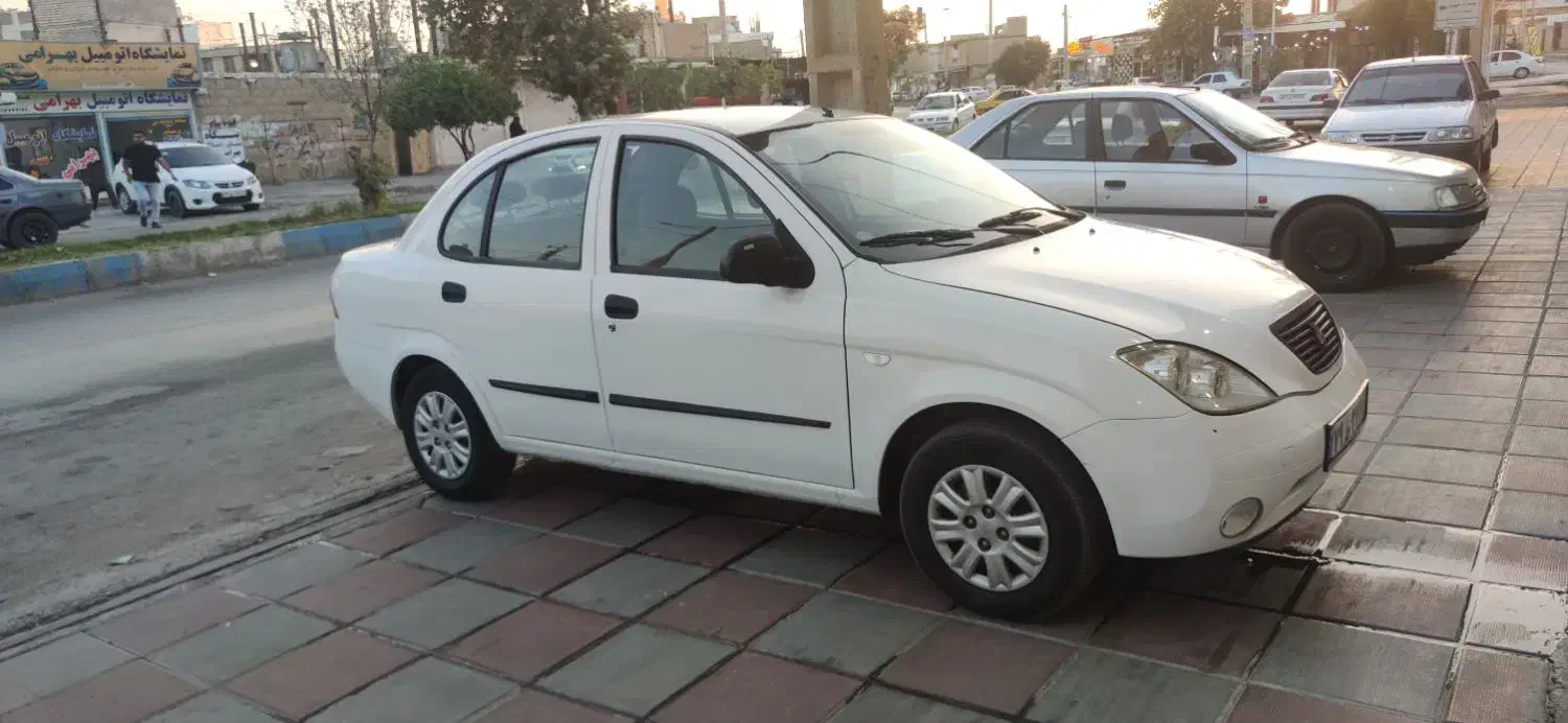 تیبا صندوق دار SX - 1401