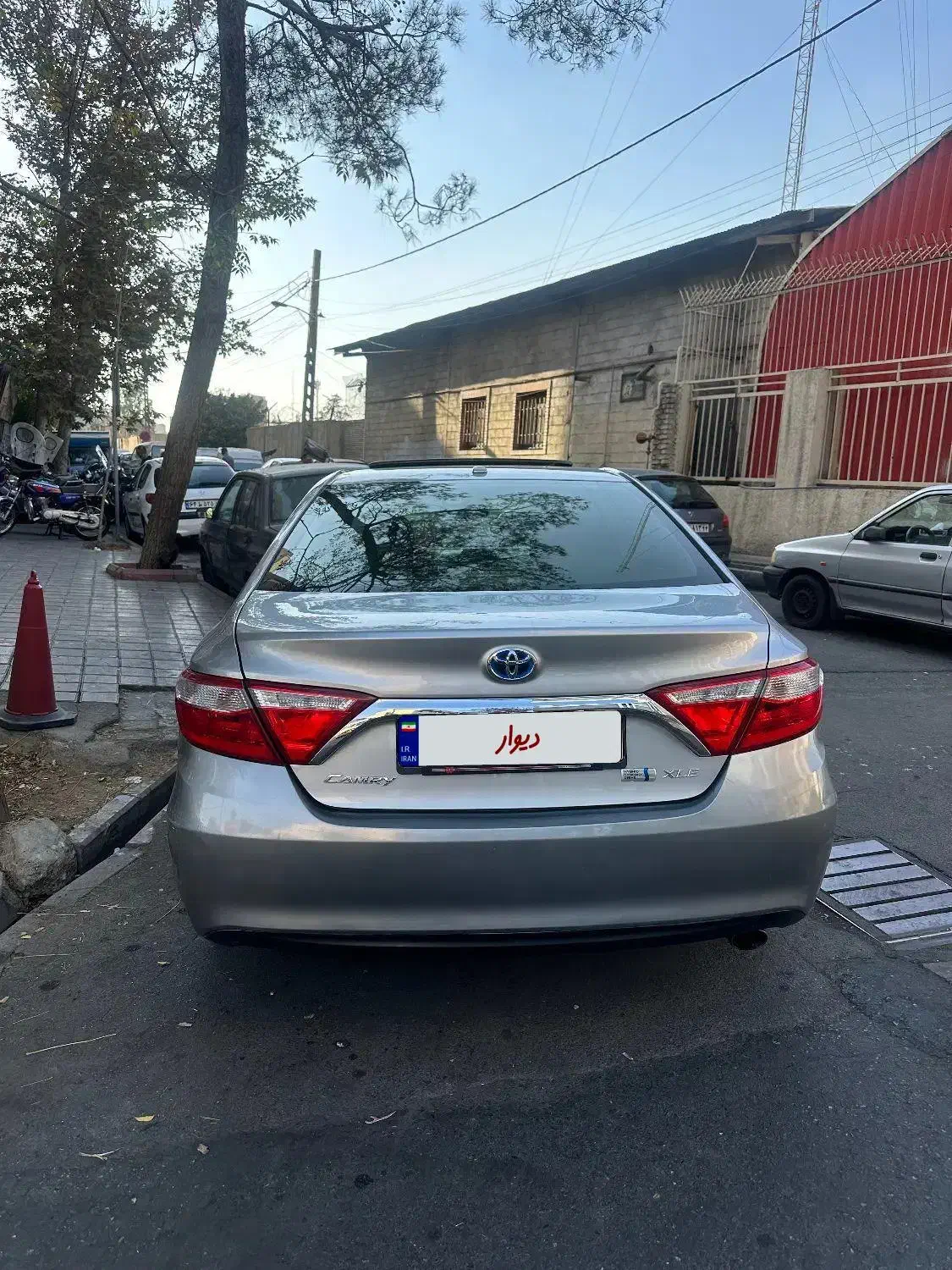 تویوتا کمری XLE - 2015