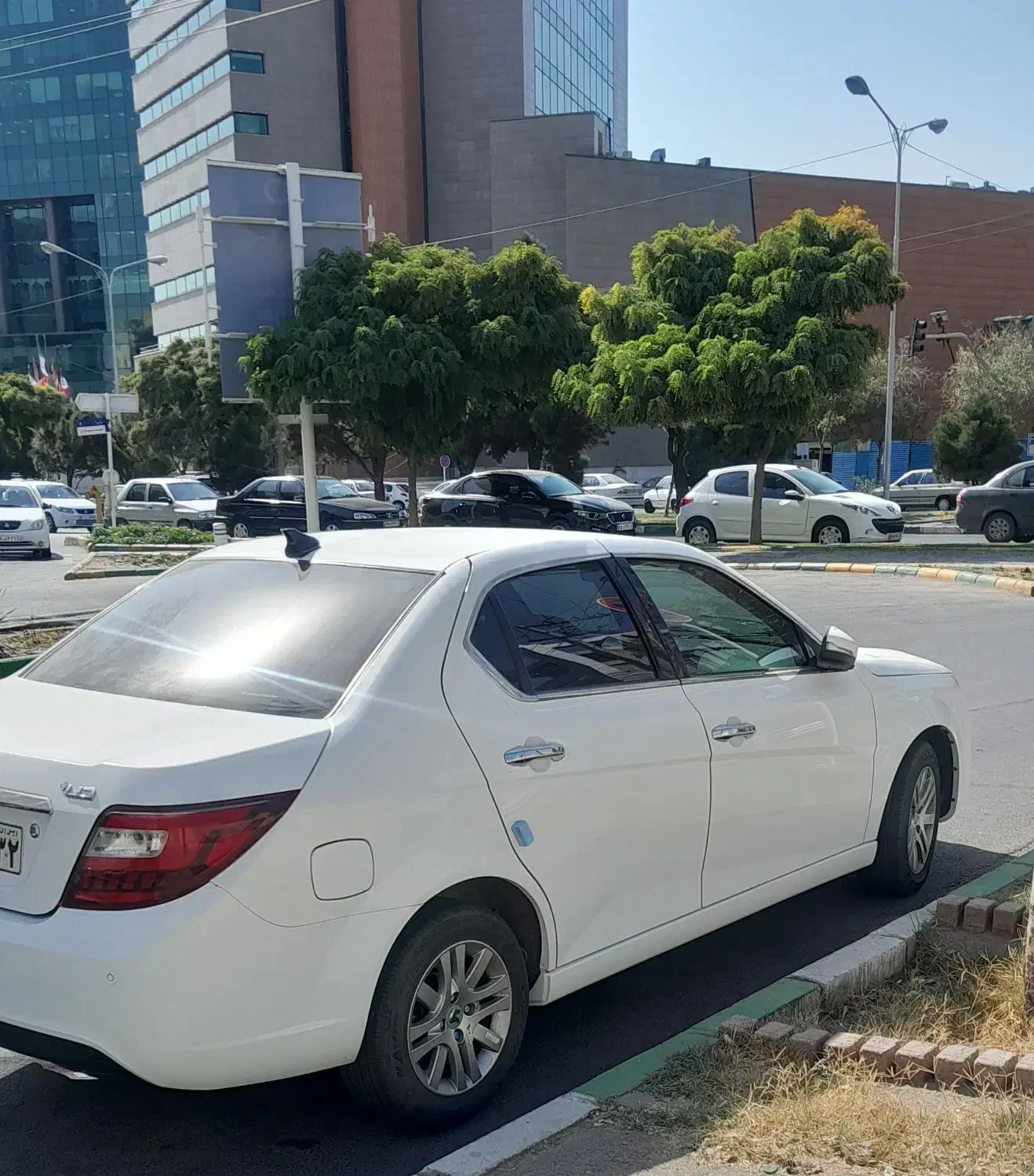 دنا پلاس ۵ دنده EF7 - 1400