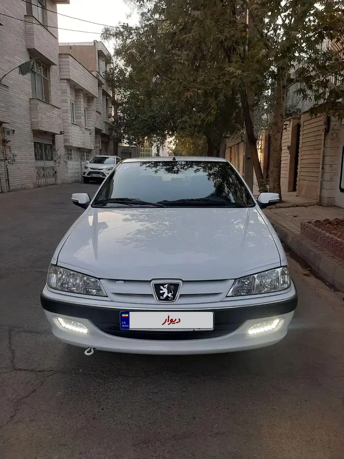 پژو پارس XU7P - 1402