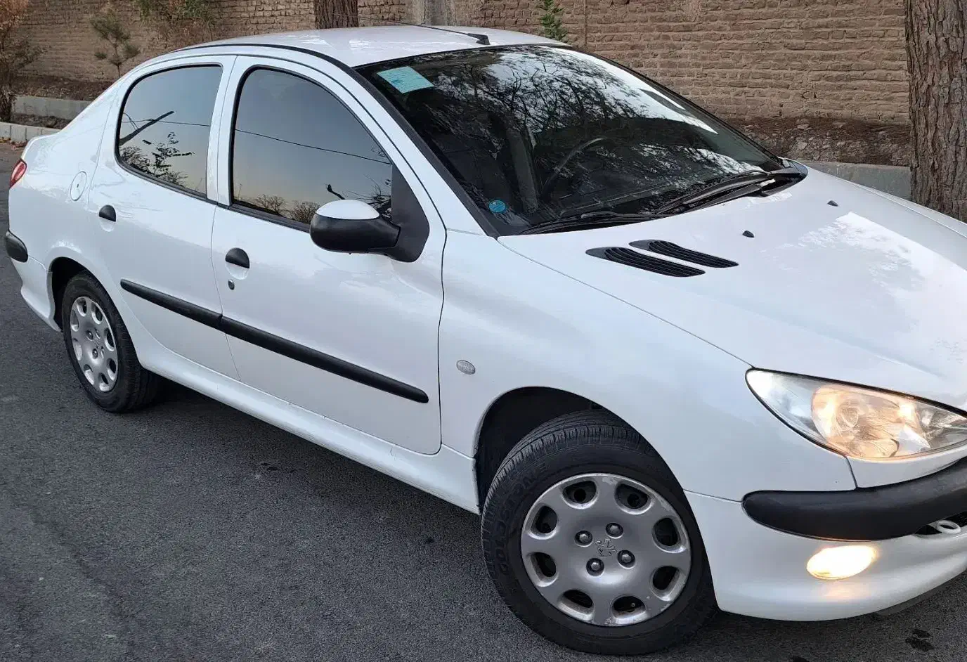 پژو ۲۰۶ صندوق دار v8 - 1396