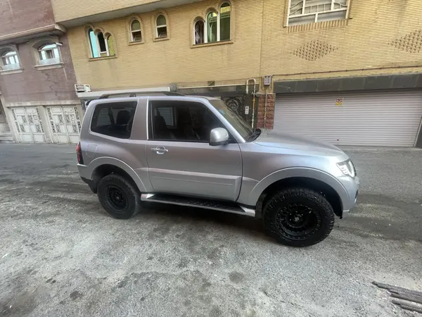 میتسوبیشی پاجرو دو درب ۶ سیلندر - 2007