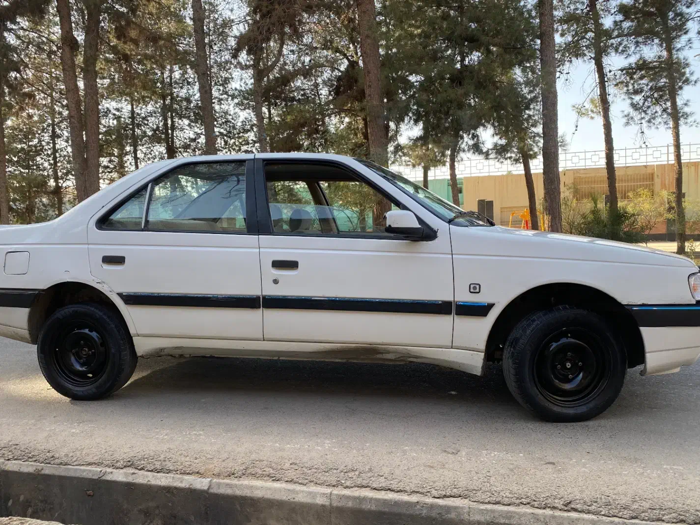 پژو 405 SLX بنزینی  XU7 - 1390