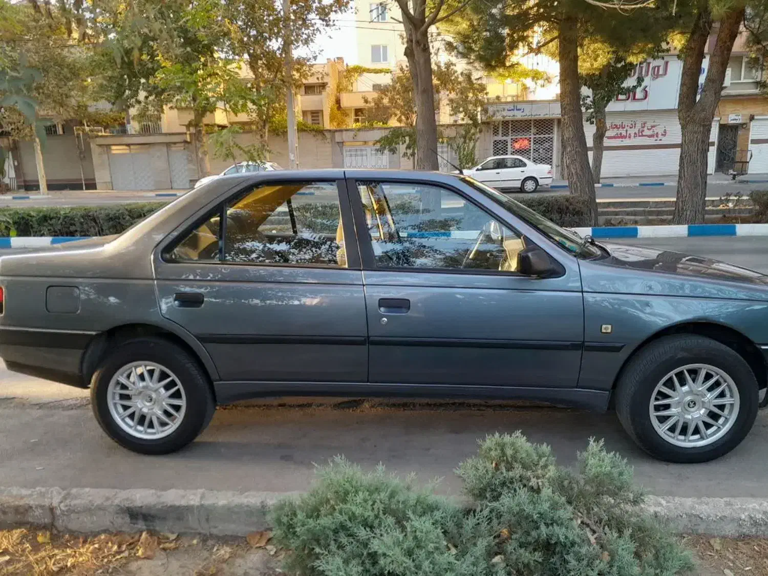 پژو 405 GLX - دوگانه سوز - 1396