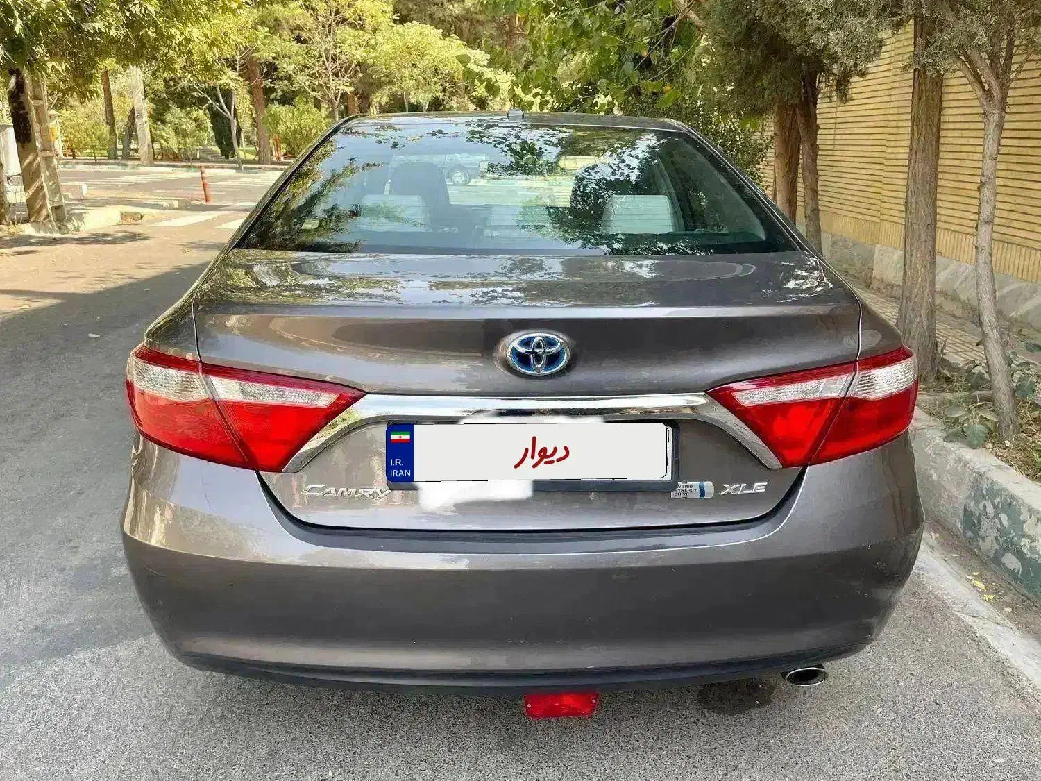 تویوتا کمری XLE - 2015