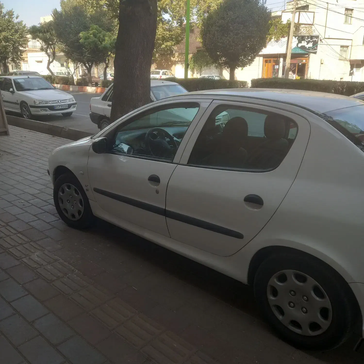 پژو ۲۰۶ صندوق دار v8 - 1396