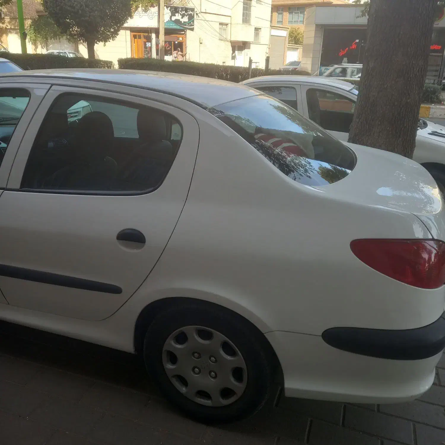 پژو ۲۰۶ صندوق دار v8 - 1396