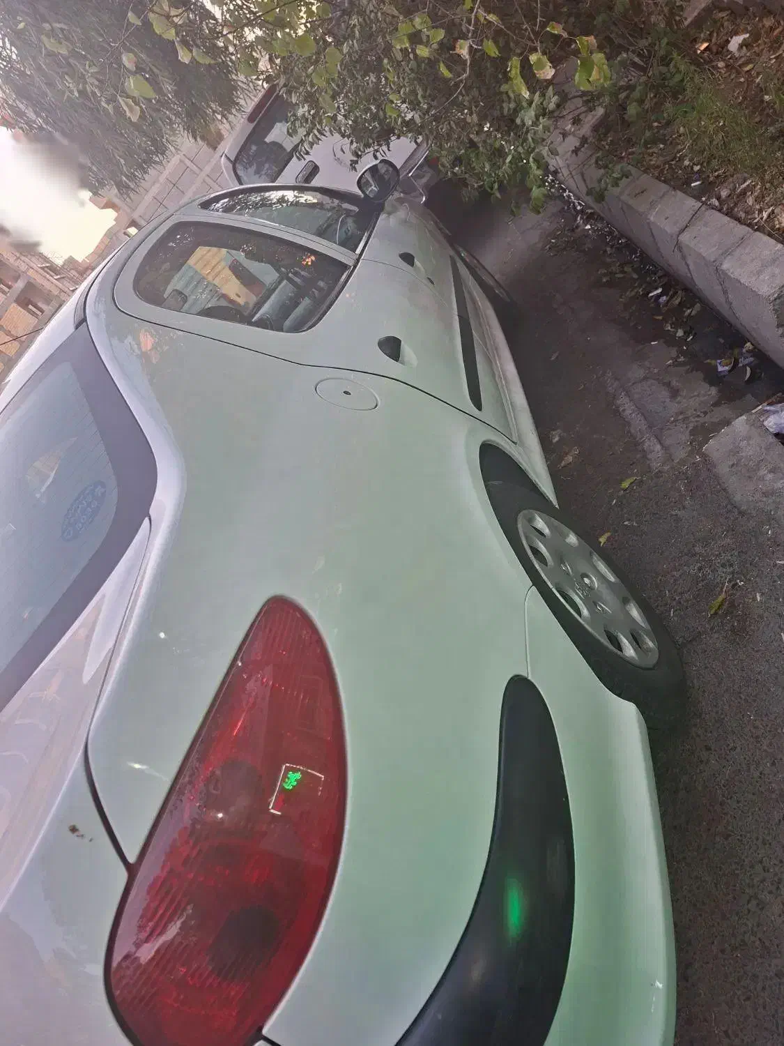 پژو ۲۰۶ صندوق دار v8 - 1398
