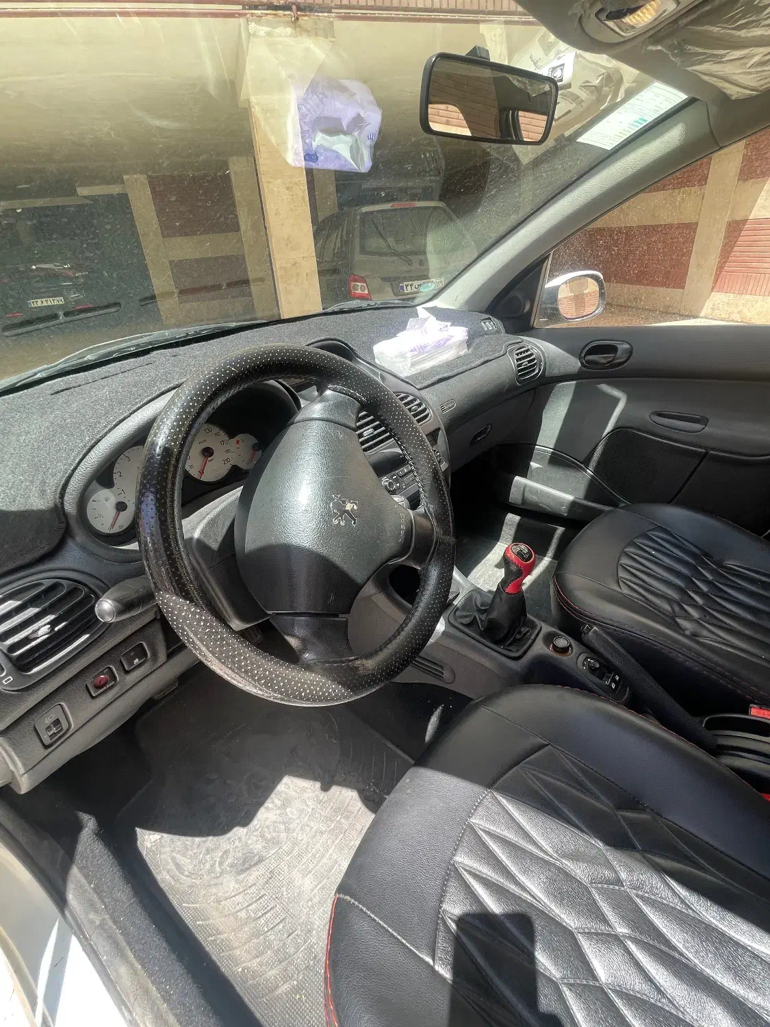 پژو ۲۰۶ صندوق دار v8 - 1399
