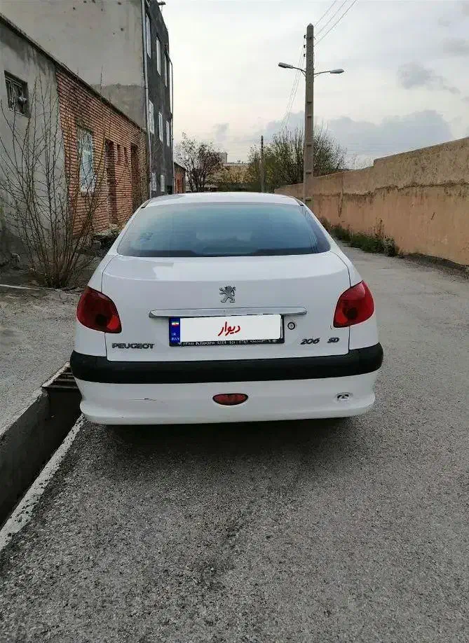 پژو ۲۰۶ صندوق دار v8 - 1395