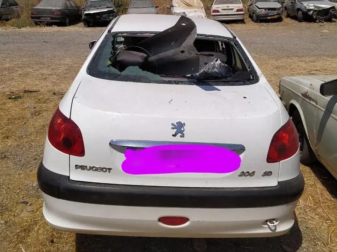 پژو ۲۰۶ صندوق دار v8 - 1398