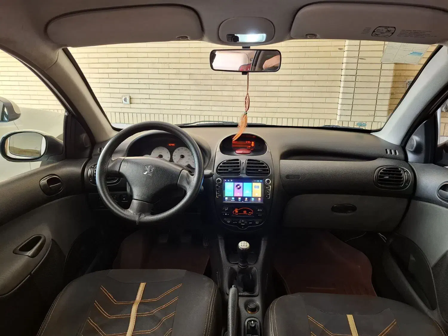 پژو ۲۰۶ صندوق دار v8 - 1395