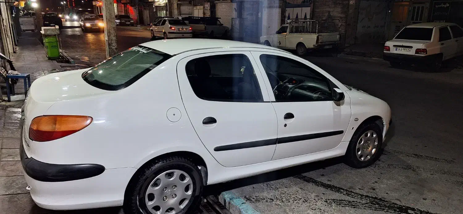 پژو ۲۰۶ صندوق دار v8 - 1389