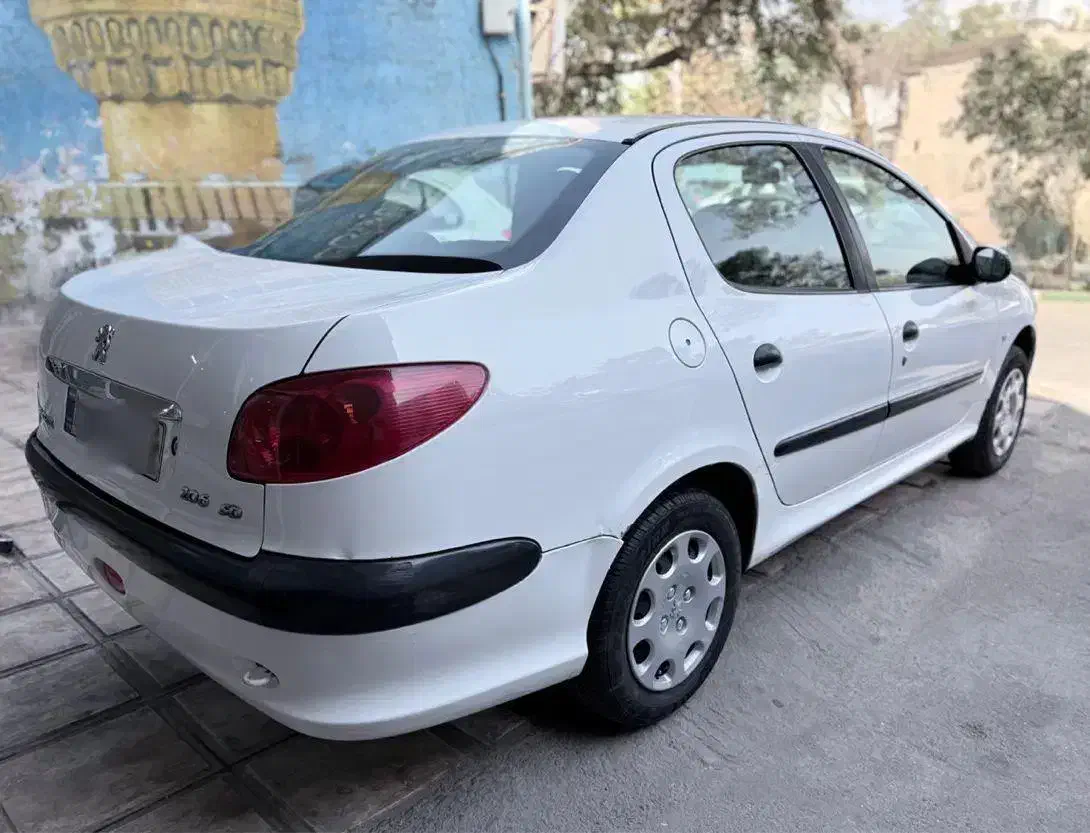 پژو ۲۰۶ صندوق دار v8 - 1390