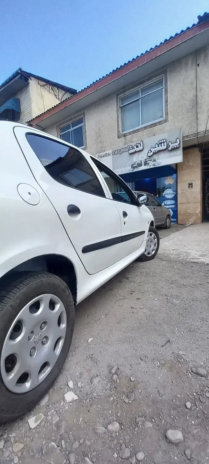 پژو ۲۰۶ صندوق دار v8 - 1394