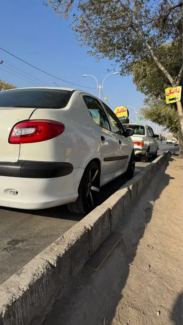 پژو ۲۰۶ صندوق دار v20 - 1389