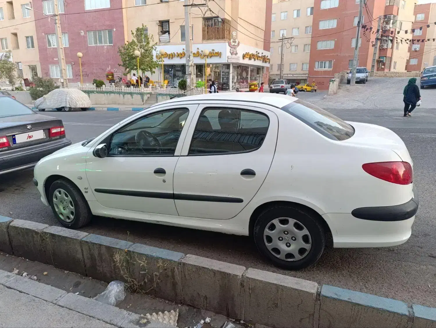 پژو ۲۰۶ صندوق دار v8 - 1394
