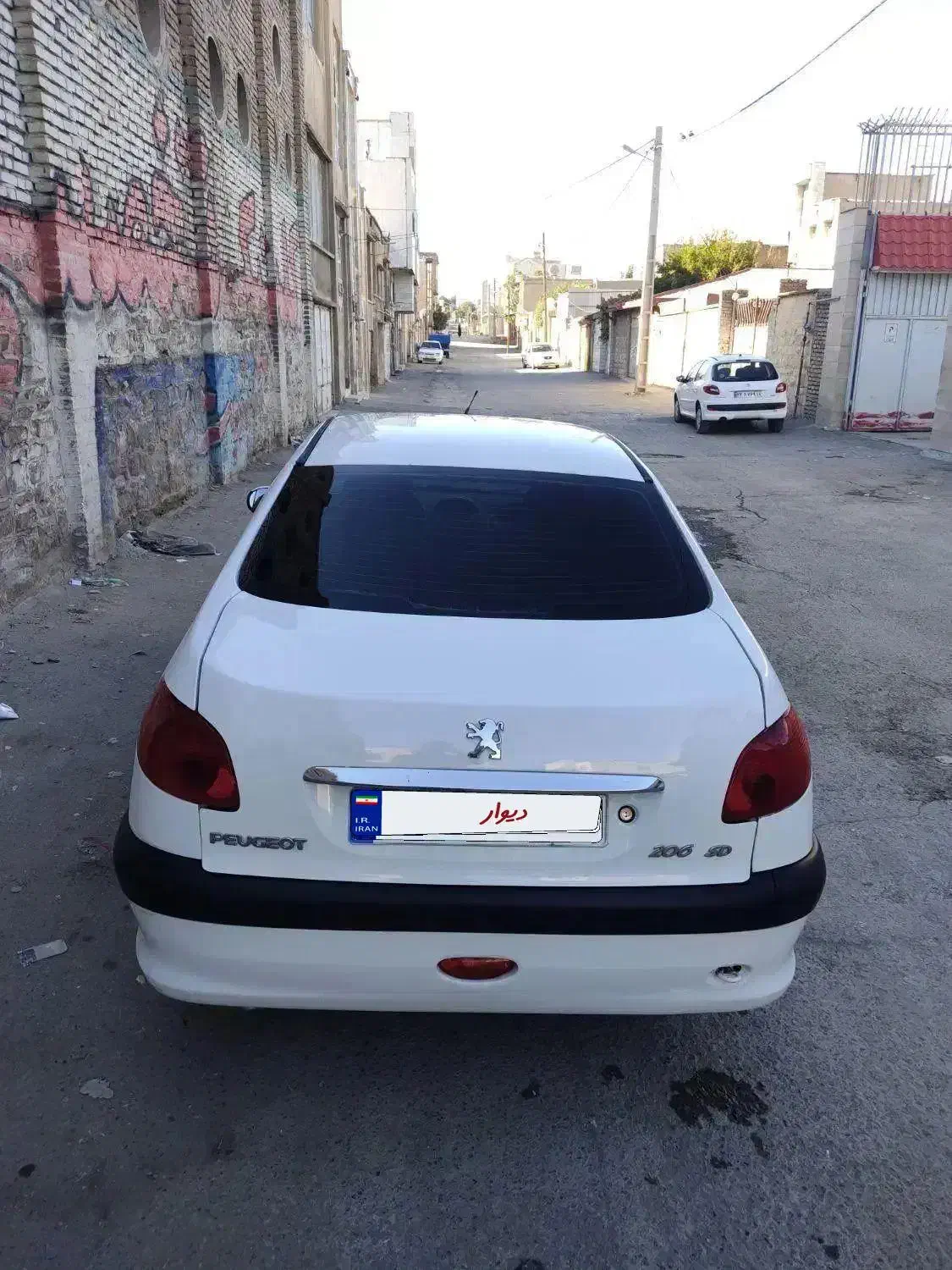 پژو ۲۰۶ صندوق دار v8 - 1391