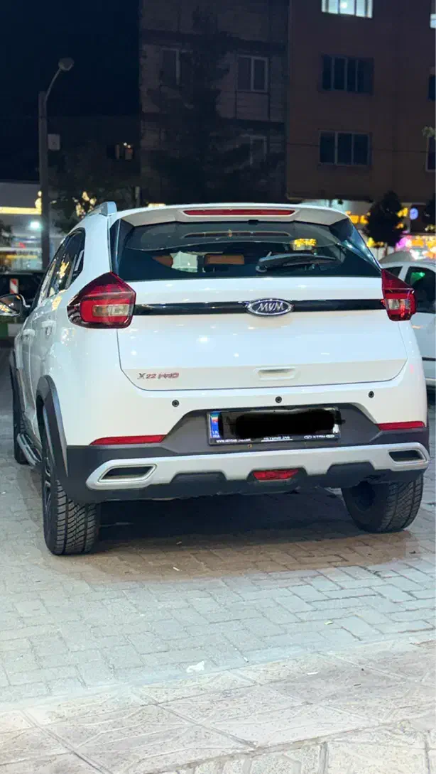 ام وی ام X22 پرو دنده‌ای - 1402