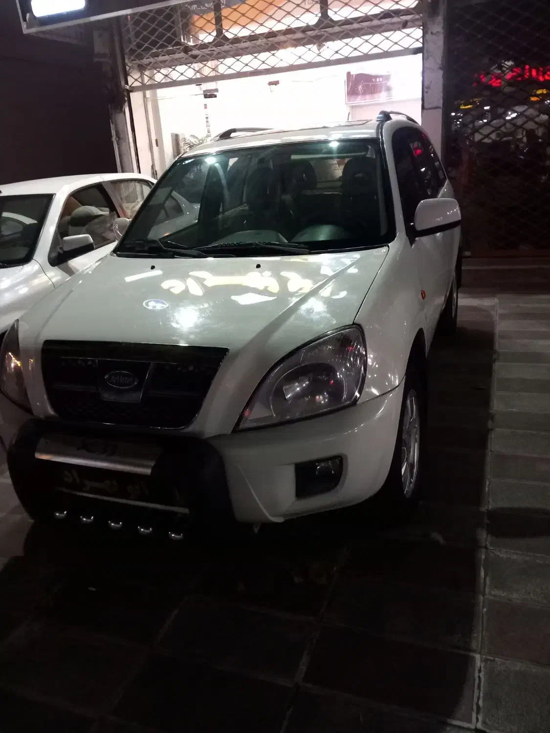 خودرو ام وی ام، X33 آگهی ann_20792830