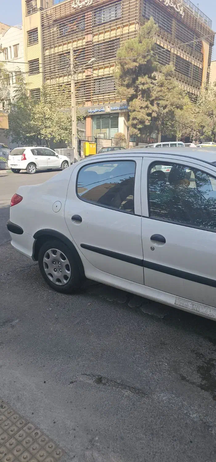 پژو ۲۰۶ صندوق دار v8 - 1399