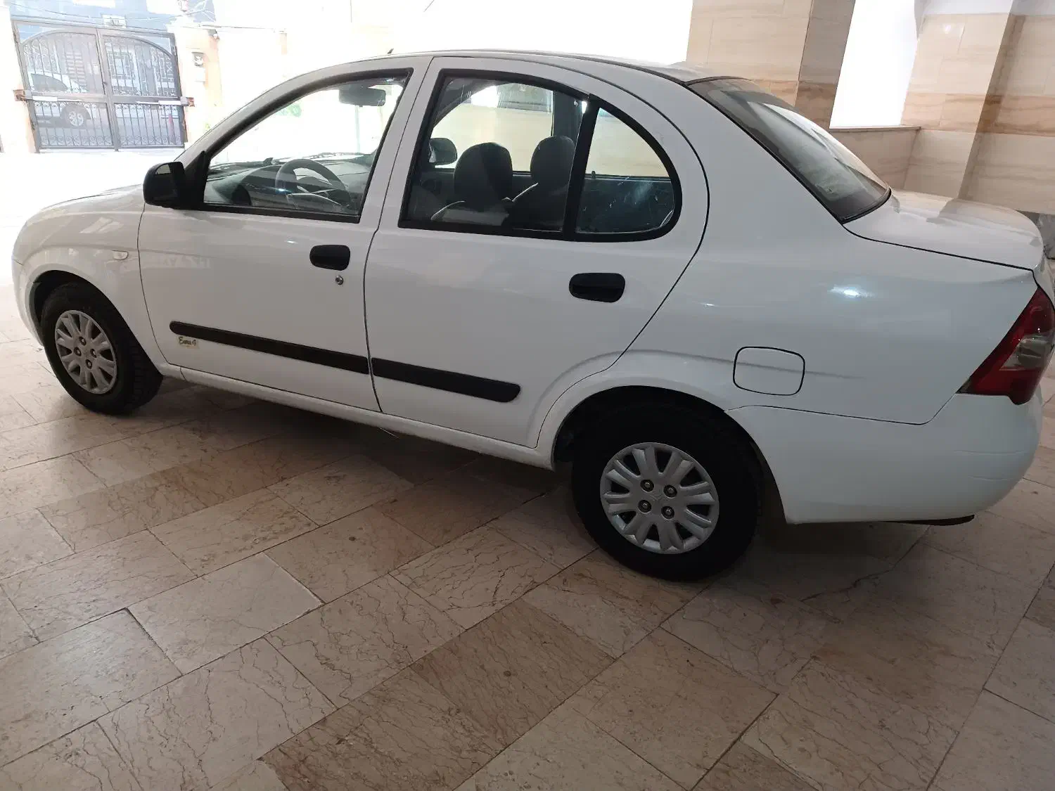 تیبا صندوق دار SX - 1393