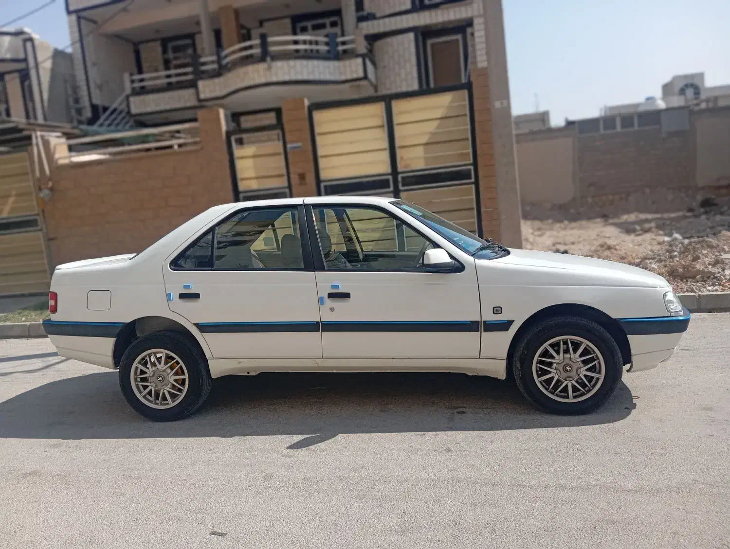 پژو 405 بنزینی GLX - TU5 - 1396