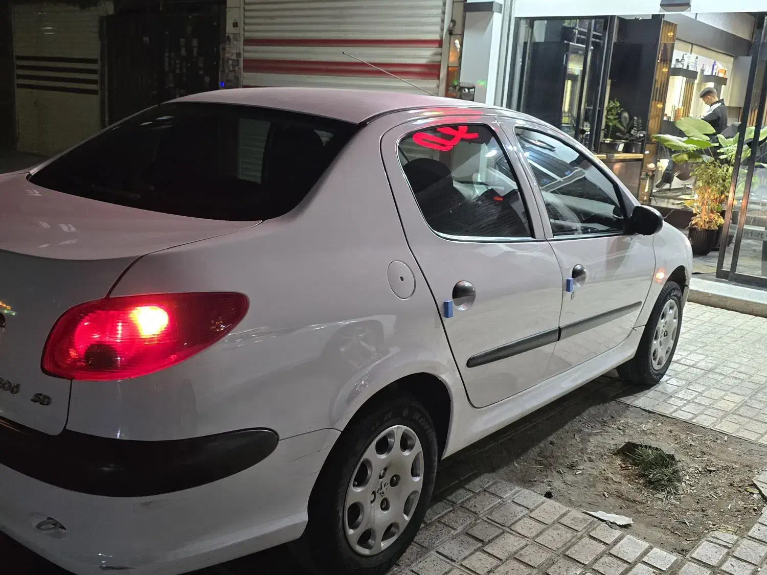 پژو ۲۰۶ صندوق دار v8 - 1400