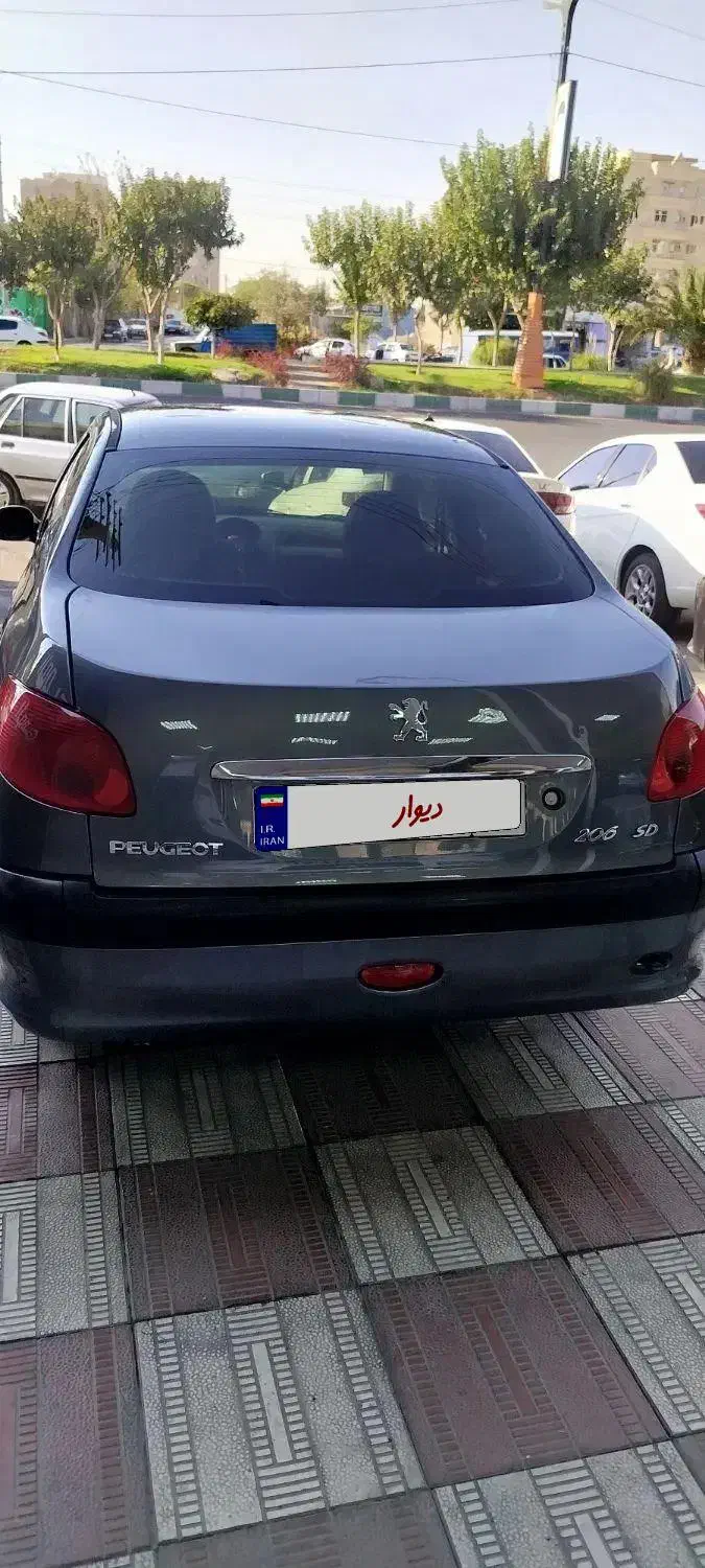 پژو ۲۰۶ صندوق دار v8 - 1397