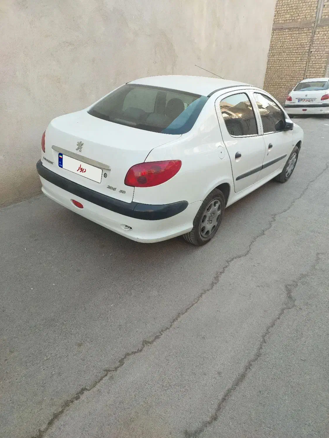 پژو ۲۰۶ صندوق دار v8 - 1395