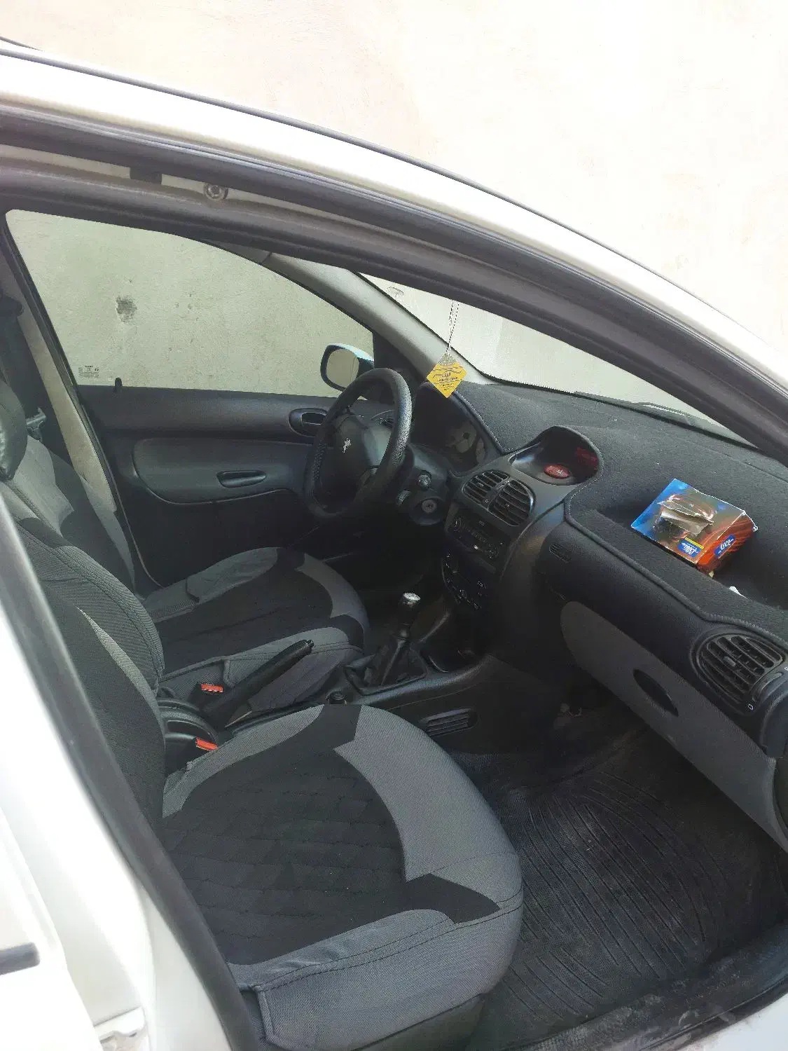 پژو ۲۰۶ صندوق دار v8 - 1395