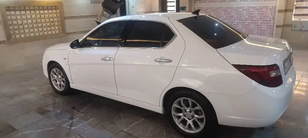 دنا پلاس توربو اتوماتیک - 1401