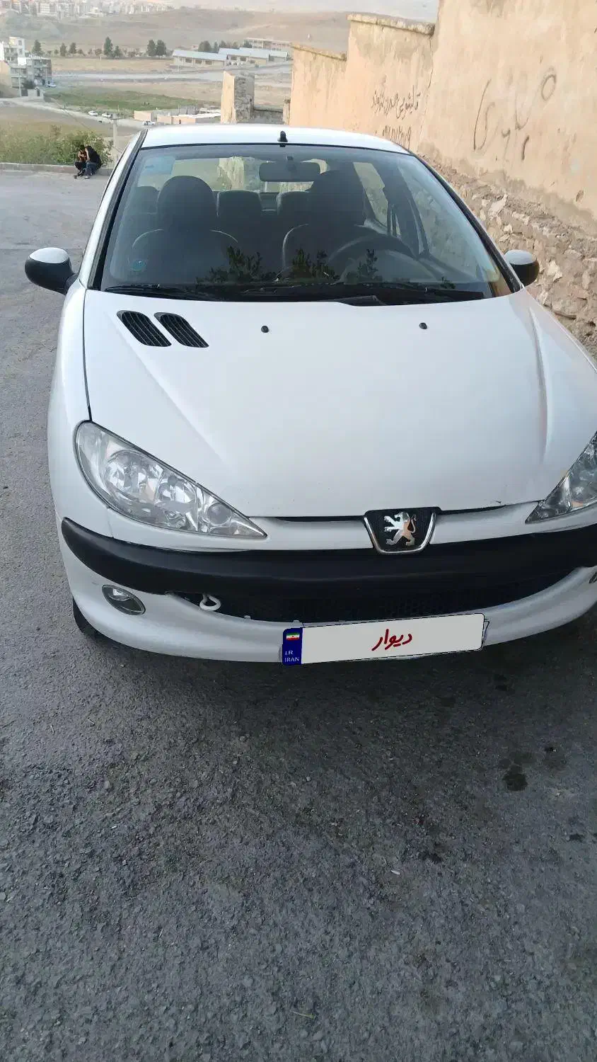 پژو ۲۰۶ صندوق دار v8 - 1394