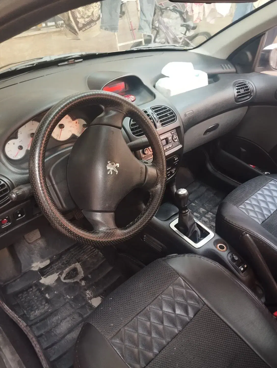پژو ۲۰۶ صندوق دار v8 - 1399