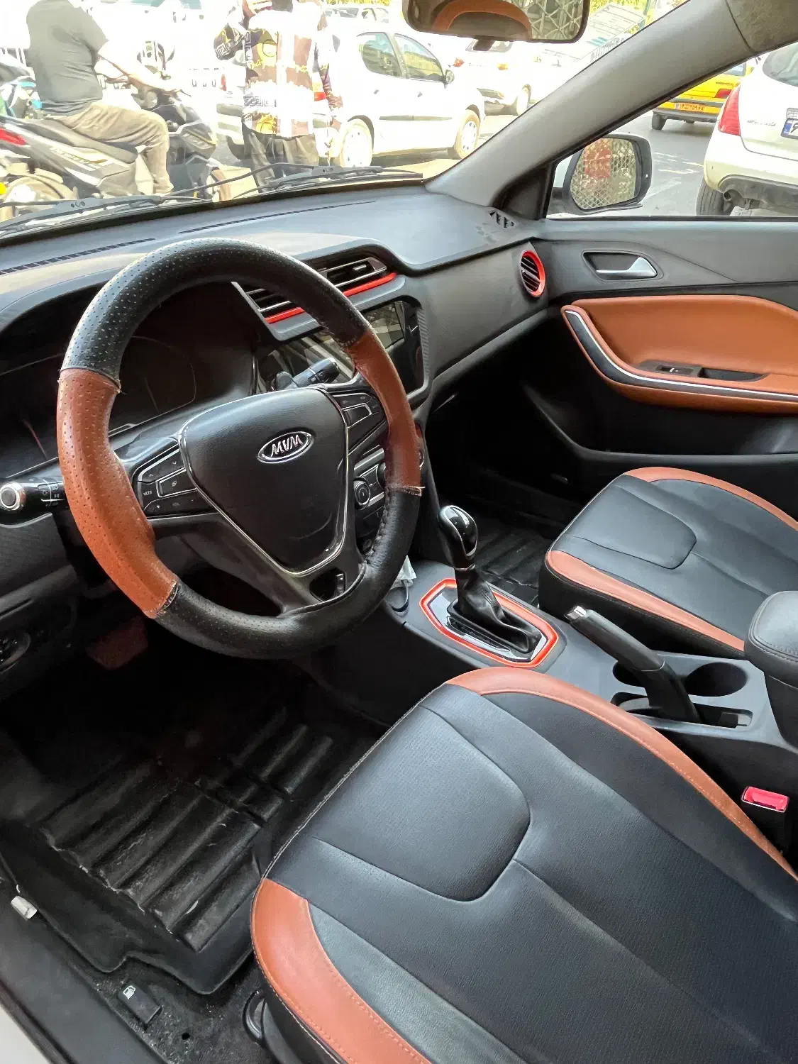 ام وی ام X22 اتوماتیک اسپرت لاکچری - 1400