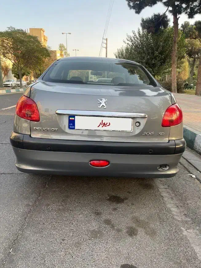 پژو ۲۰۶ صندوق دار v8 - 1395