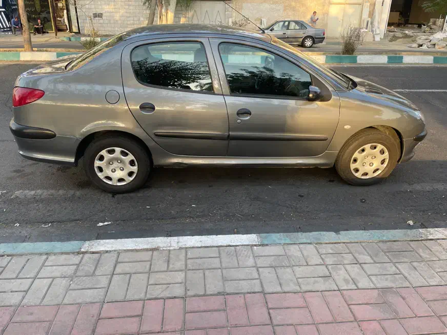 پژو ۲۰۶ صندوق دار v8 - 1395