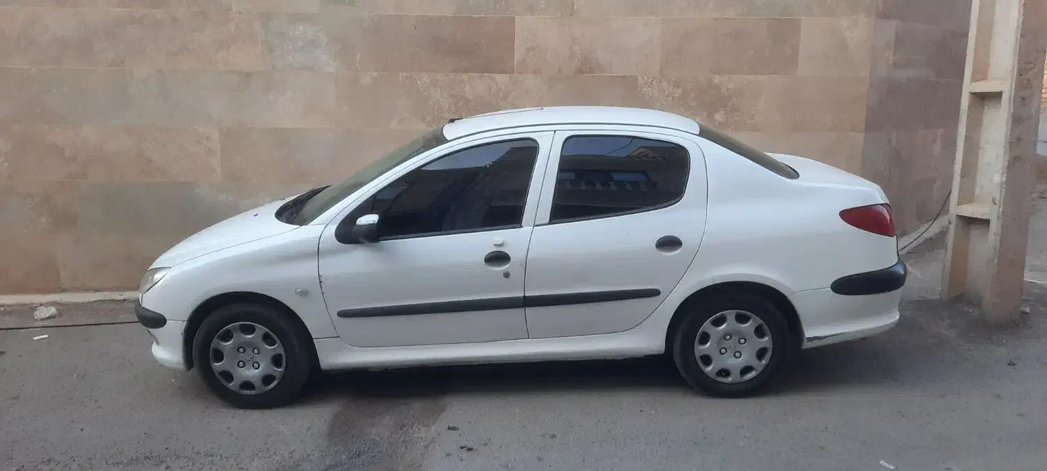 پژو ۲۰۶ صندوق دار v8 - 1393