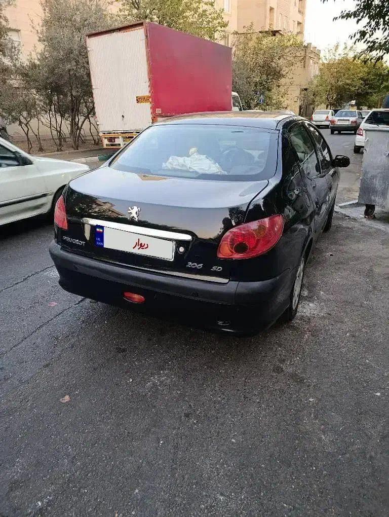 پژو ۲۰۶ صندوق دار v8 - 1394