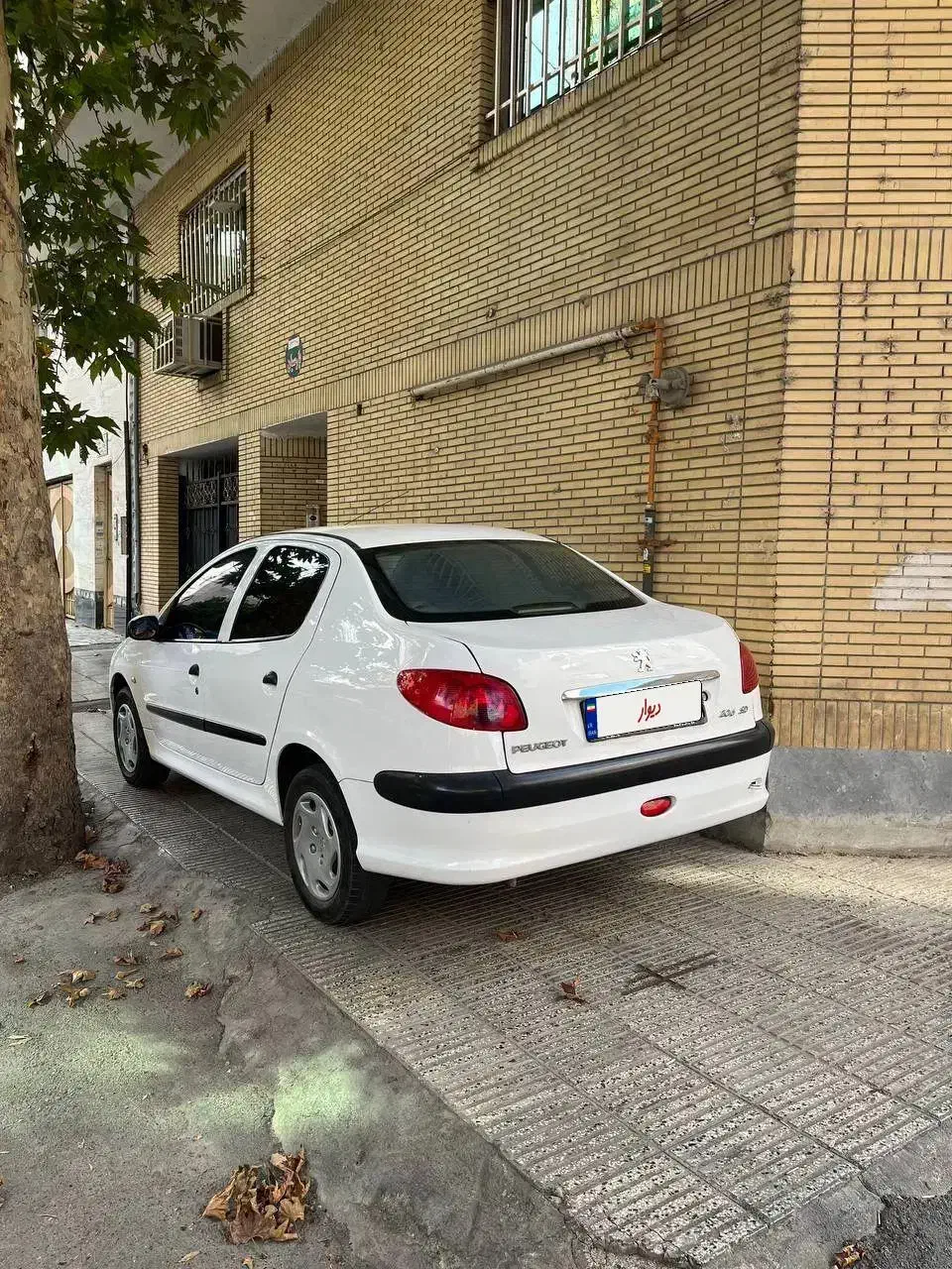 پژو ۲۰۶ صندوق دار v20 - 1390