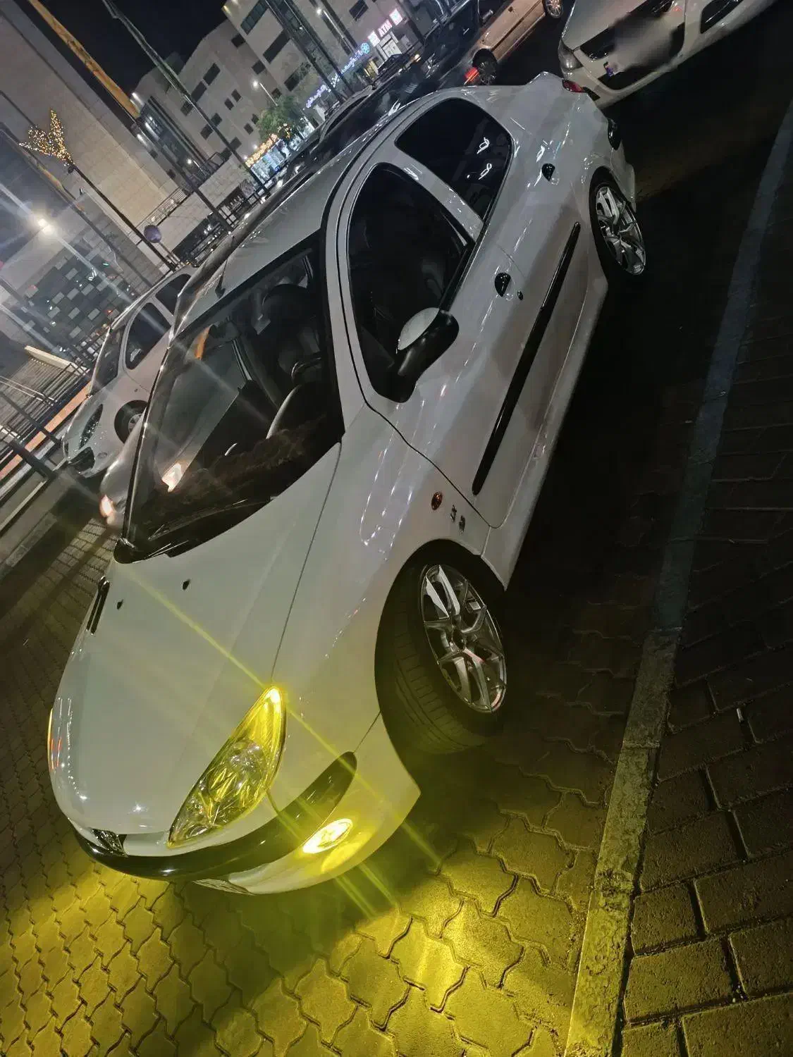پژو ۲۰۶ صندوق دار v8 - 1393