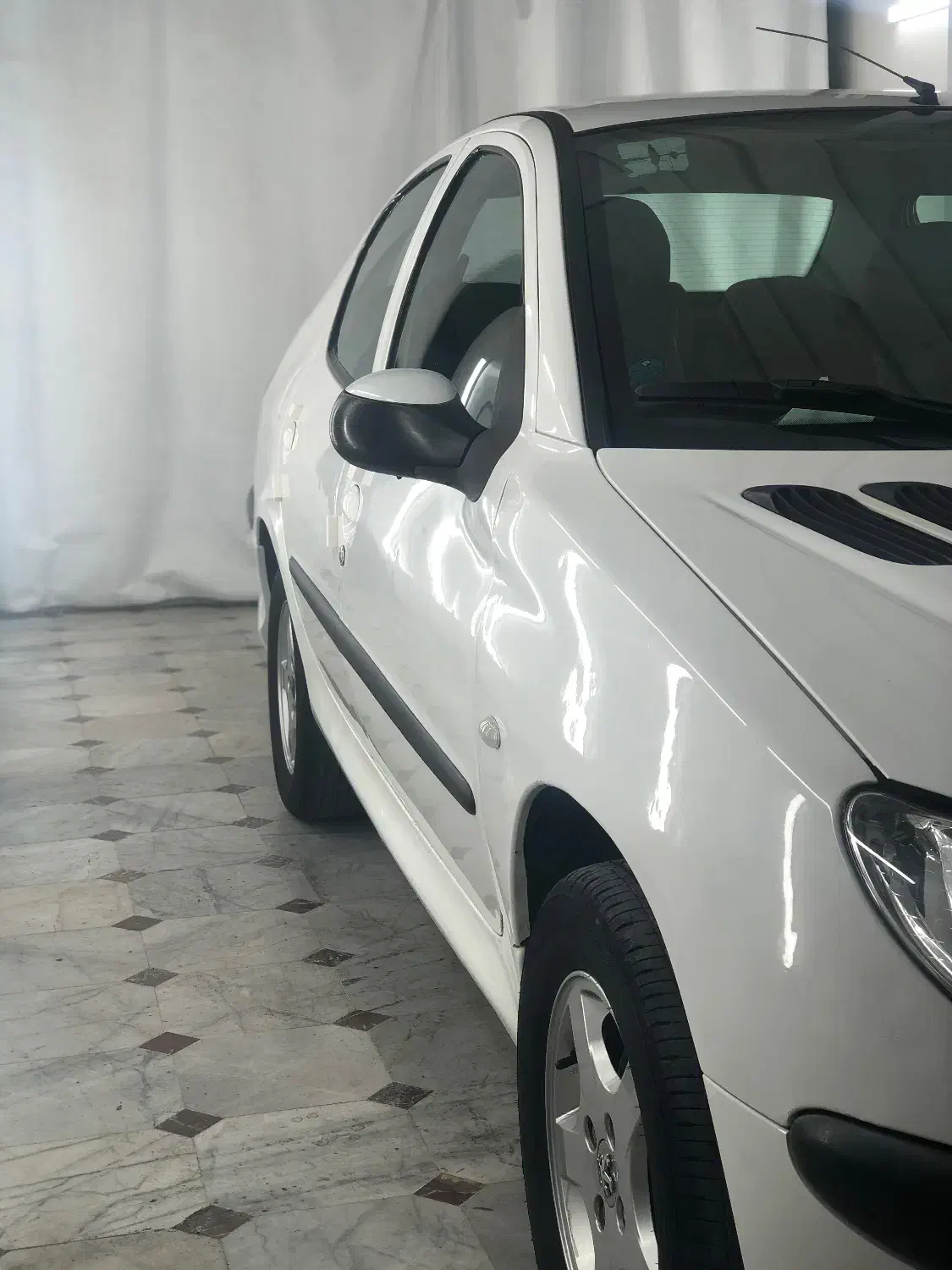 پژو ۲۰۶ صندوق دار v8 - 1395