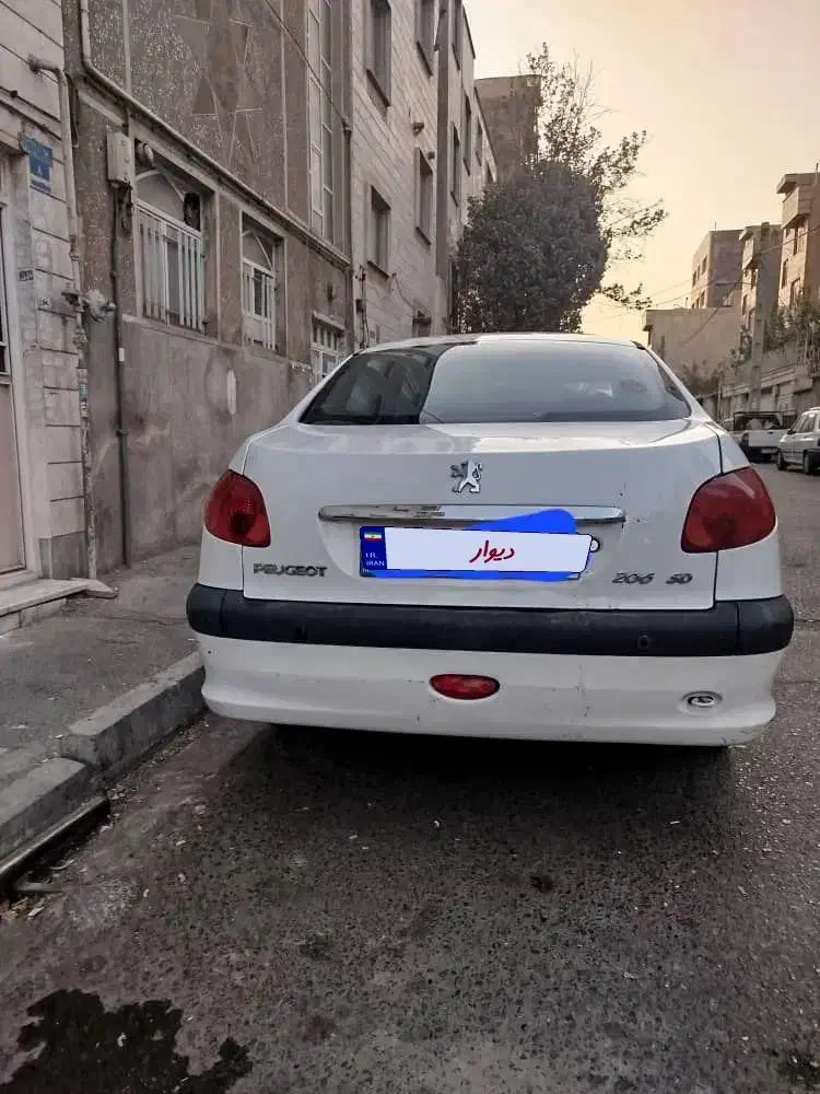 پژو ۲۰۶ صندوق دار v8 - 1396