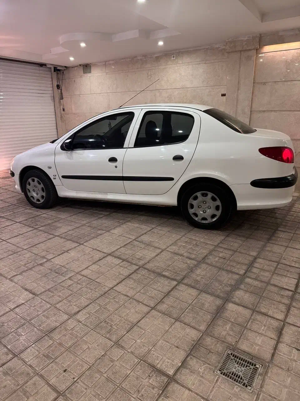 پژو ۲۰۶ صندوق دار v8 - 1399
