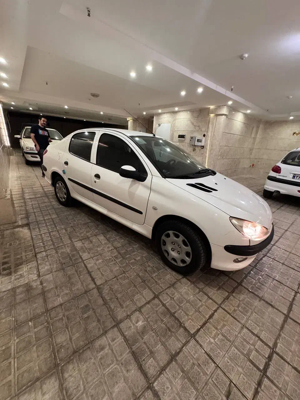 پژو ۲۰۶ صندوق دار v8 - 1399
