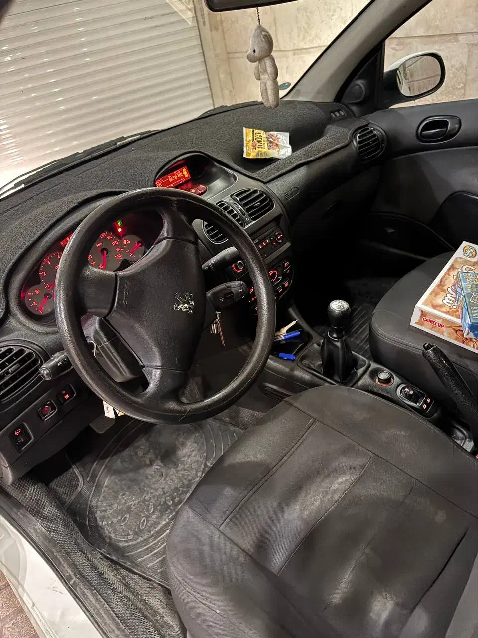 پژو ۲۰۶ صندوق دار v8 - 1399