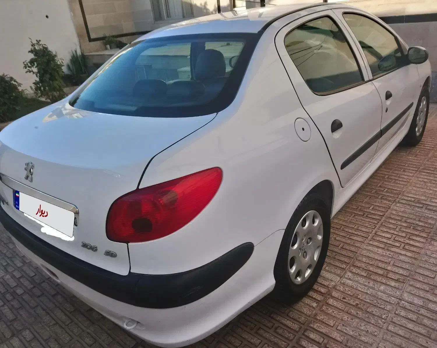 پژو ۲۰۶ صندوق دار v8 - 1395