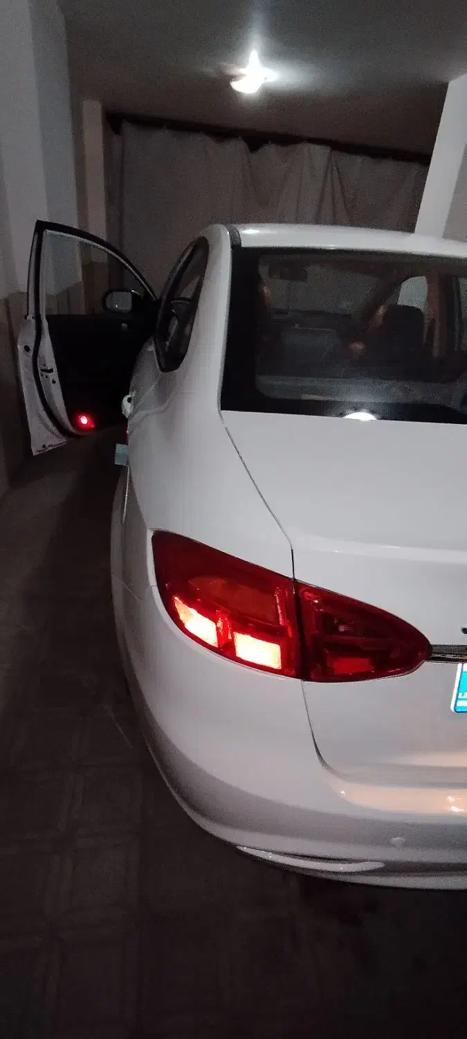 جک J4 اتوماتیک آپشنال - 1404