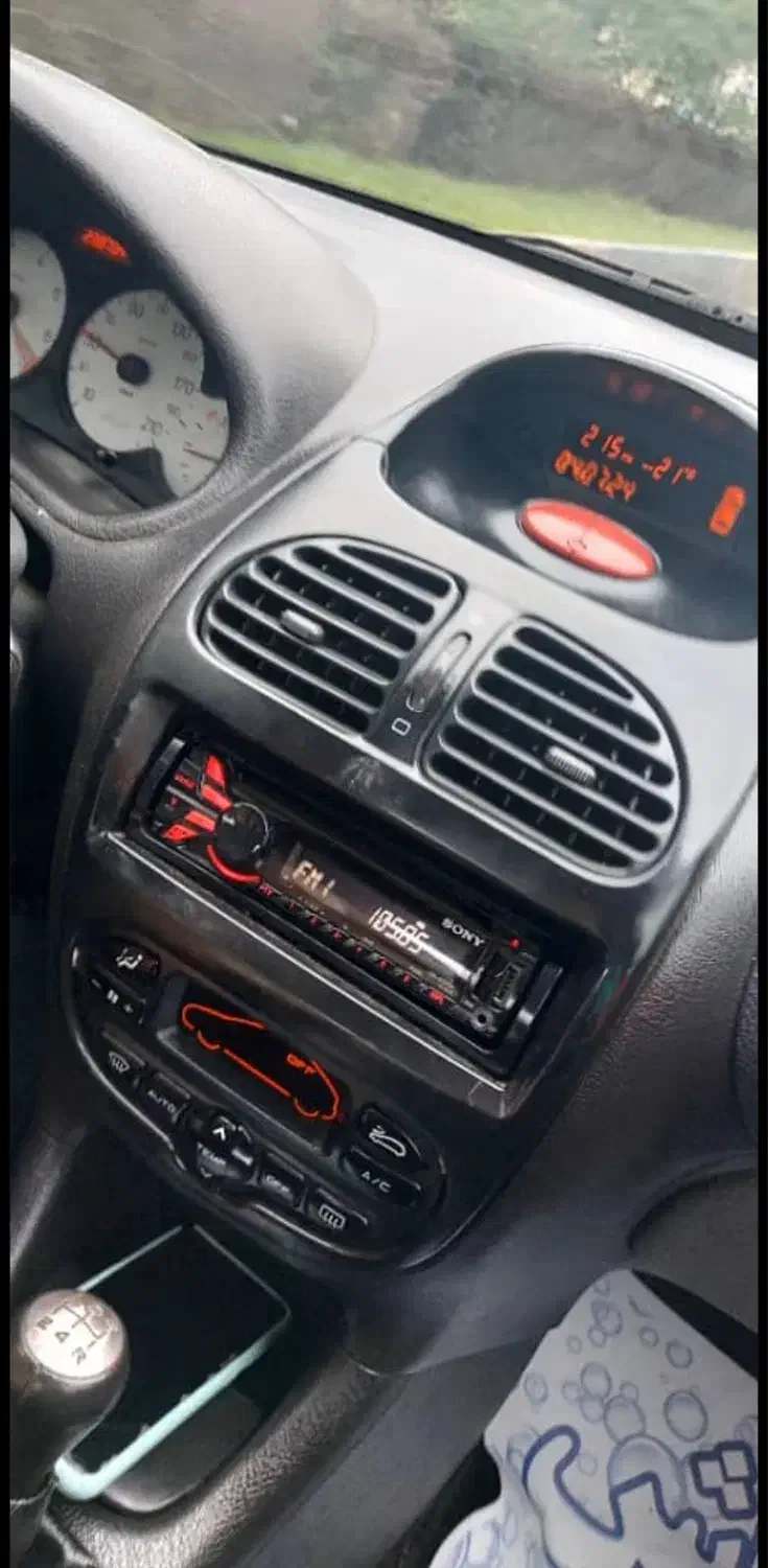 پژو ۲۰۶ صندوق دار v8 - 1393